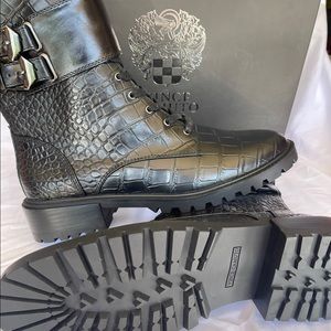 New Women’s Vince Camuto Leather Lace Up Boots